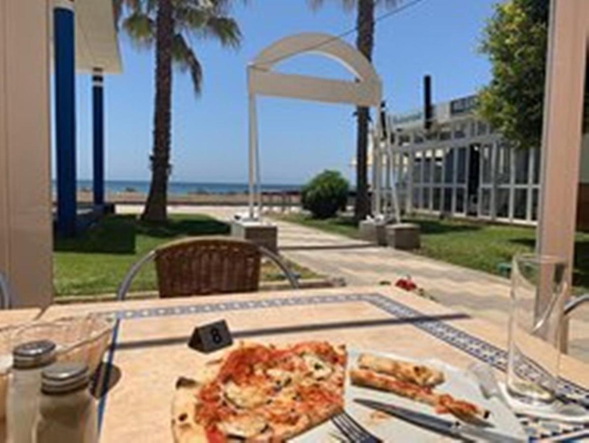 Apartment Beachfront 82 *