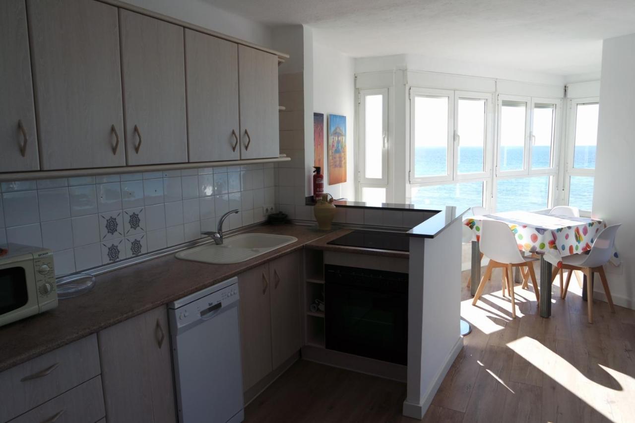 Beachfront 82 Apartment